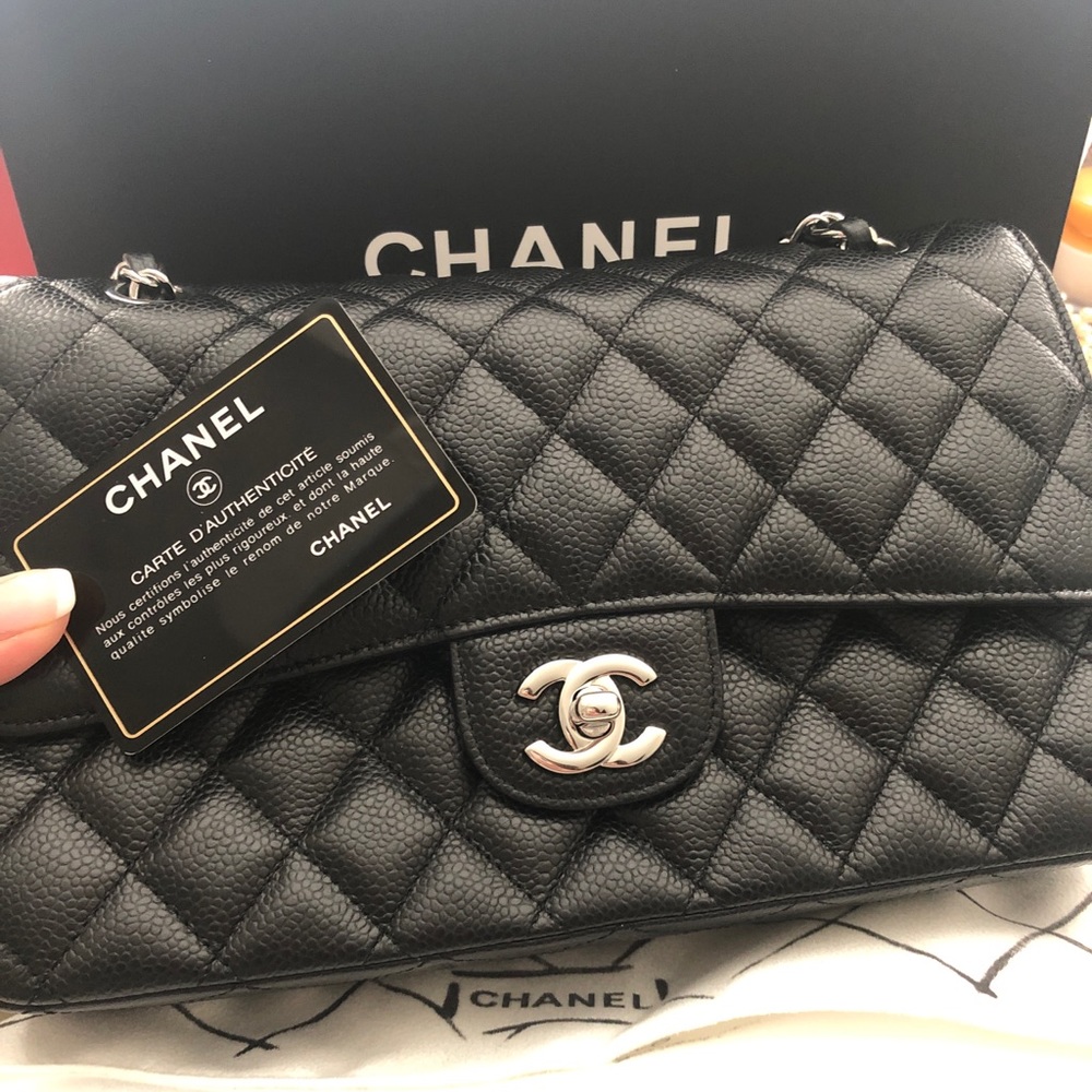 Authentic Classic Chanel Flap, black, medium